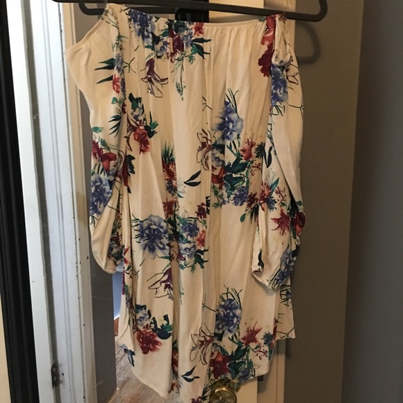 LA Hearts Floral Off Shoulder Dress - Picture 3 of 5